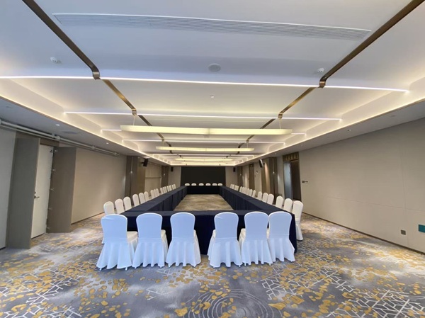 大会议室实景照片.jpg 大会议室实景照片.jpg