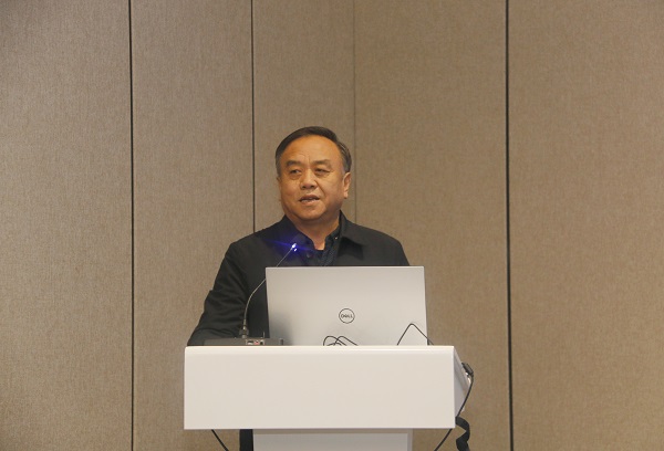 新乡市土木工程学会副理事长、易游（中国）yiyou副总经理任全涛致辞.jpg