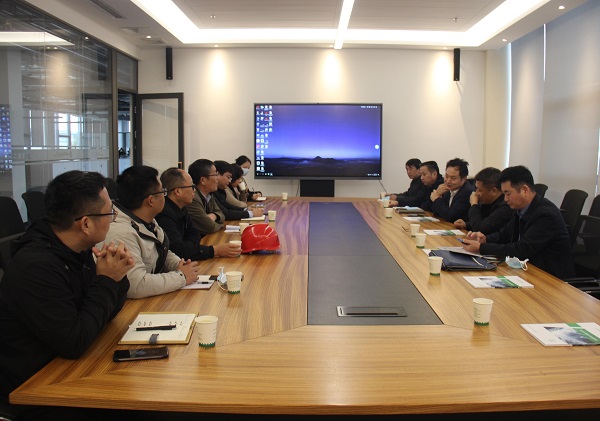 3座谈会现场.jpg 3座谈会现场.jpg