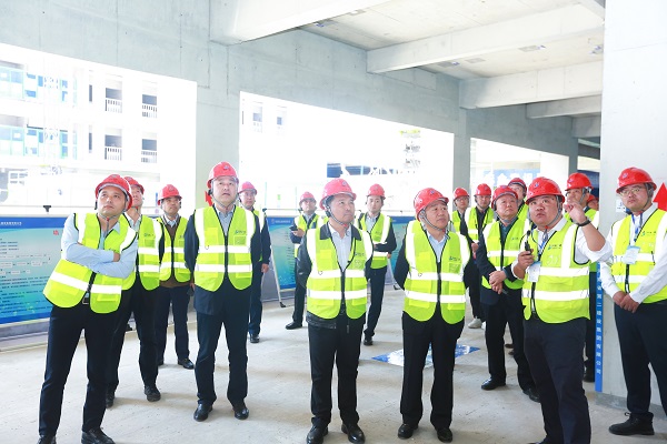 与会人员现场观摩21.jpg 与会人员现场观摩21.jpg