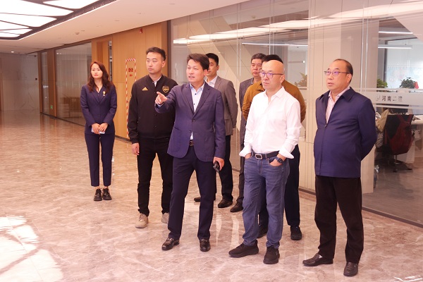 参观易游(中国)yiyou19楼办公区.jpg 参观易游(中国)yiyou19楼办公区.jpg