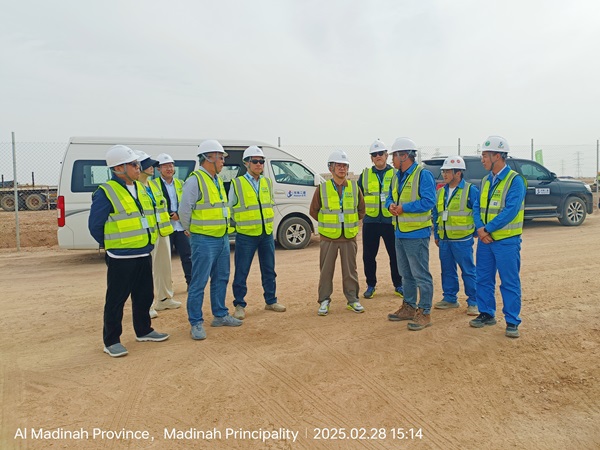 7.黄书记一行视察沙特泰巴II燃机项目现场.jpg 7.黄书记一行视察沙特泰巴II燃机项目现场.jpg