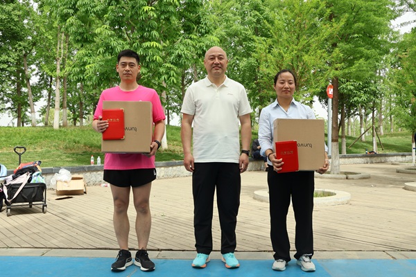 7-1新乡一等奖颁奖.jpg 7-1新乡一等奖颁奖.jpg